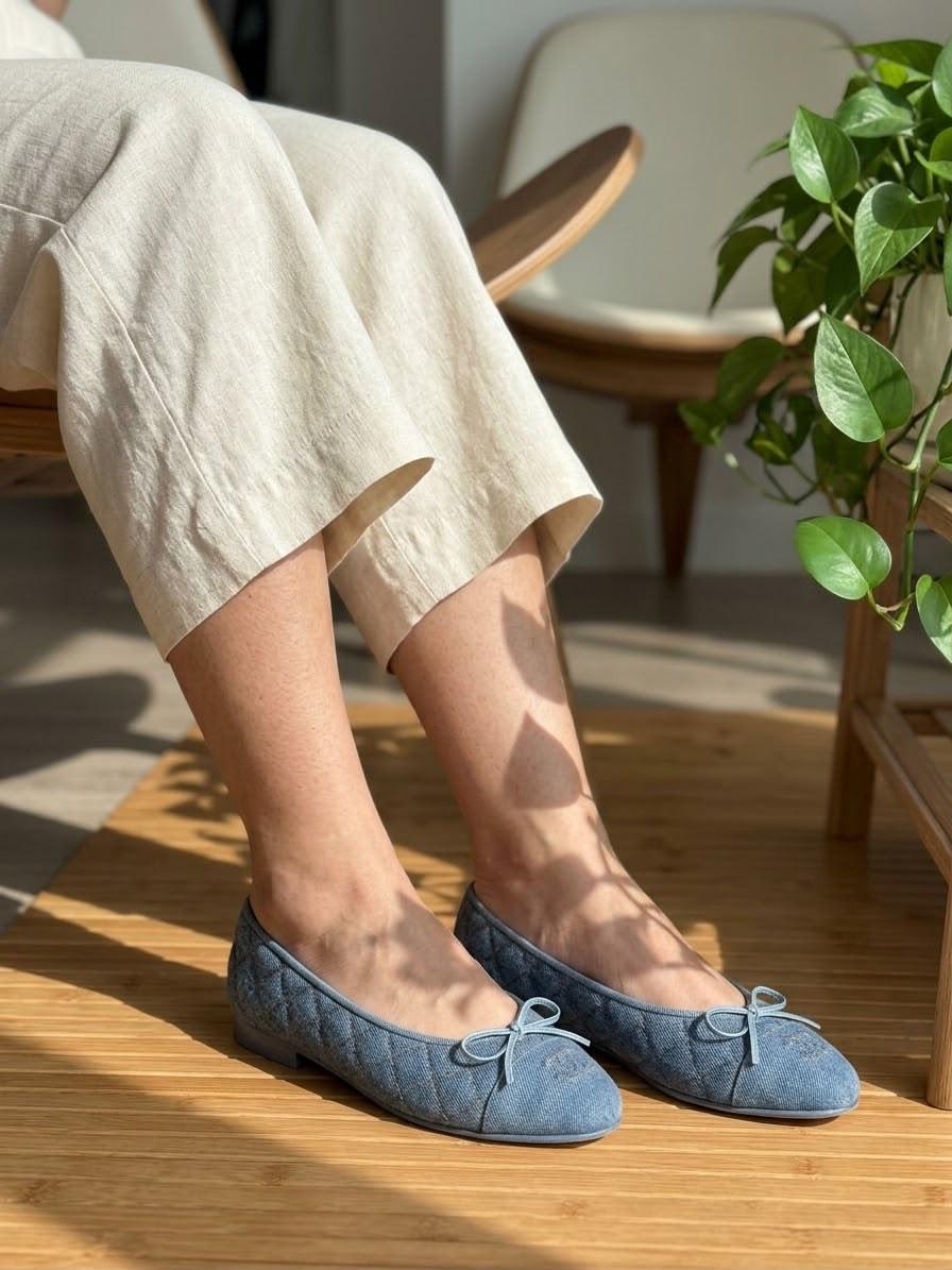 Chanel CC Denim Ballet Flats in Light Blue Denim · 3