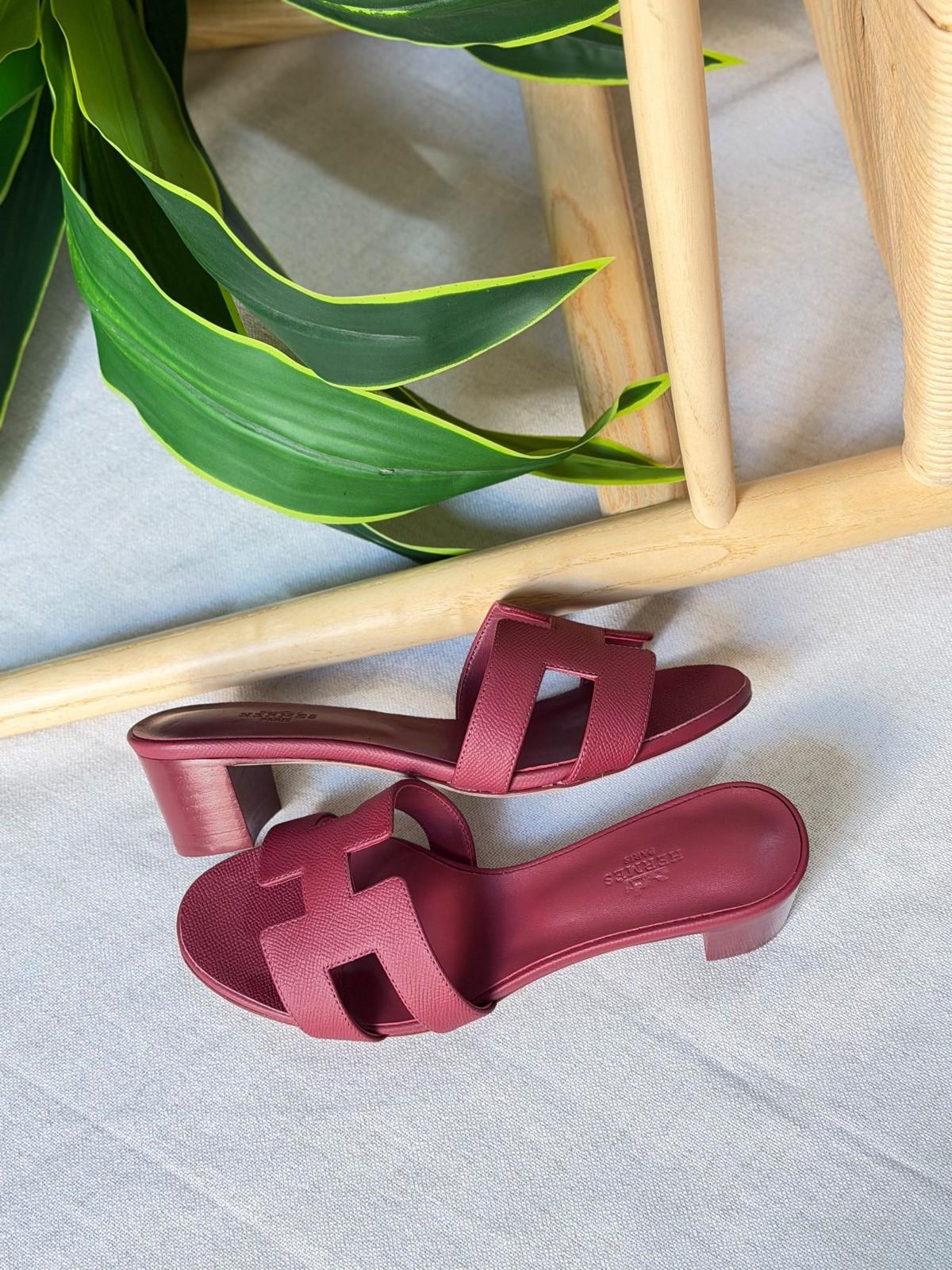 Hermès Oasis Sandal Rouge H · 3